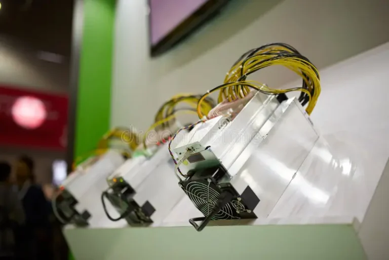 cryptocurrency-mining-equipment-asic-application-specific-integrated-circuit-farm-stand-gain-money-cryptocurrency-mining-104707189