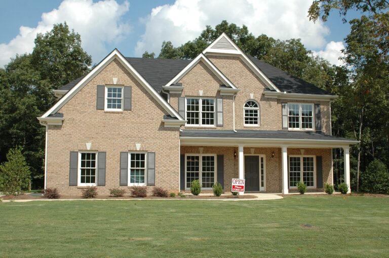 A Comprehensive Guide to Selling Your Riverside Property for Cash