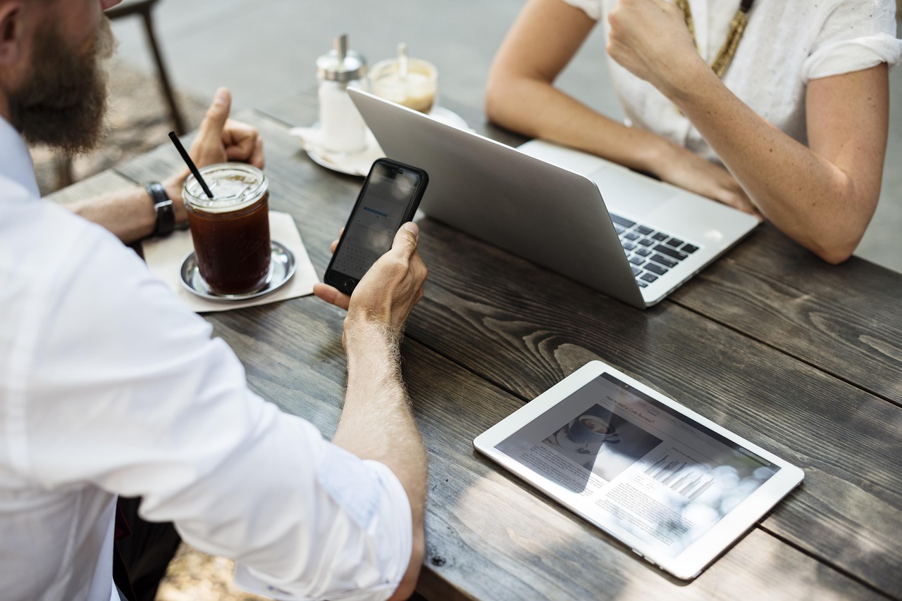 Agreement, brainstorming, coffee — Why and How AI Work Agents Can Be of Use in the Modern Workforce